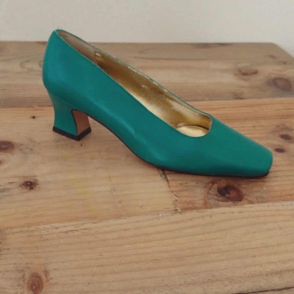 Pura Lopez Vintage Bright Green Leather Square Toe Heels Size 6